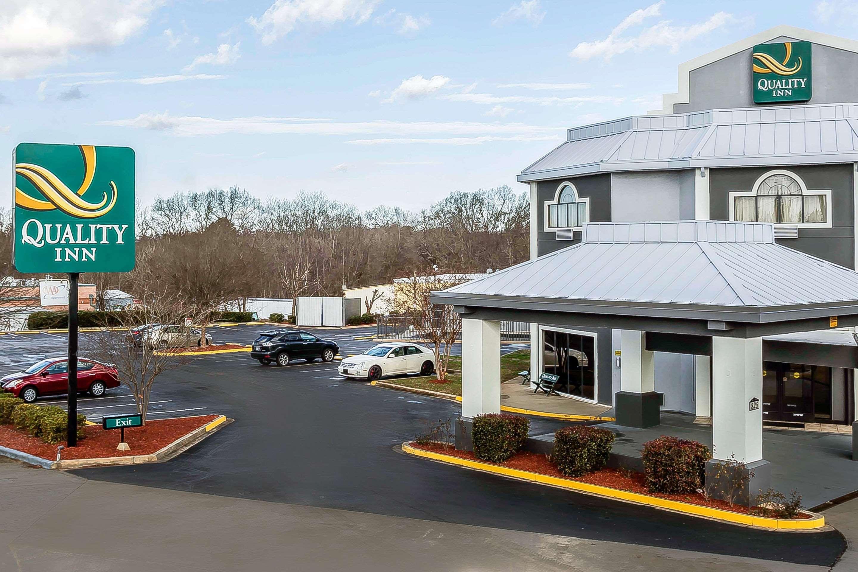 Quality Inn & Suites Salisbury Exterior photo