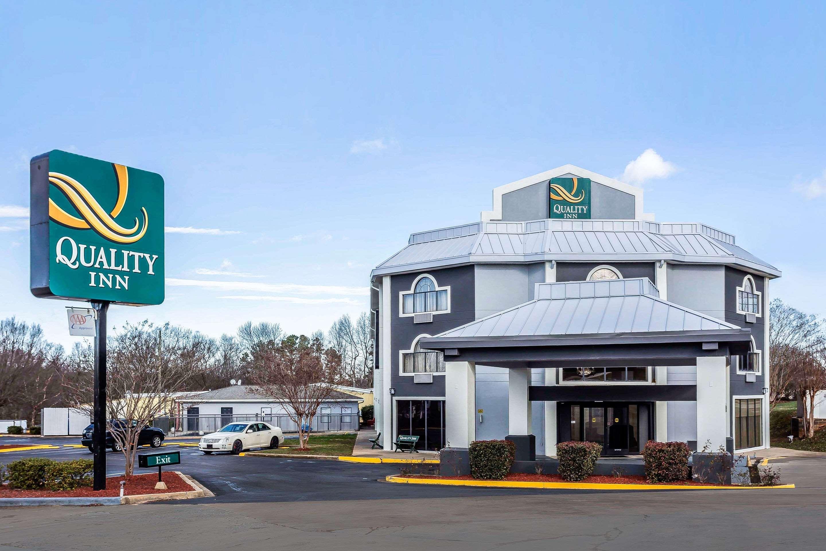 Quality Inn & Suites Salisbury Exterior photo