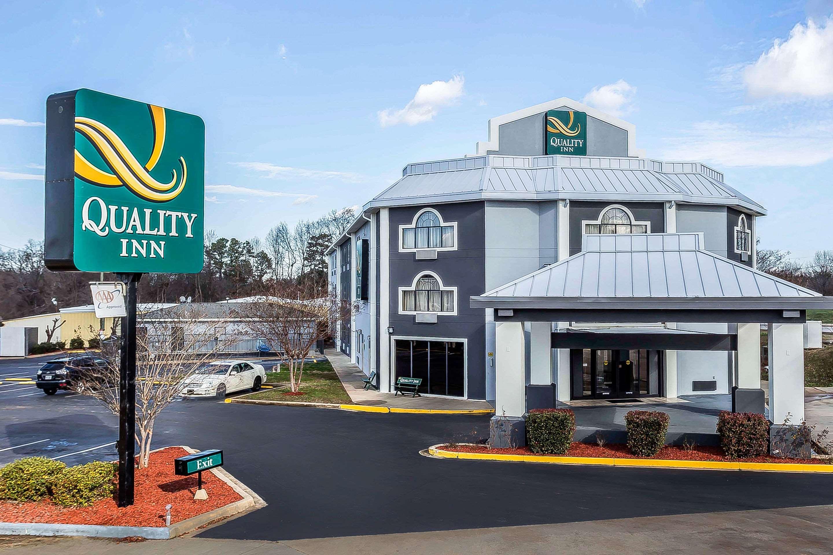 Quality Inn & Suites Salisbury Exterior photo